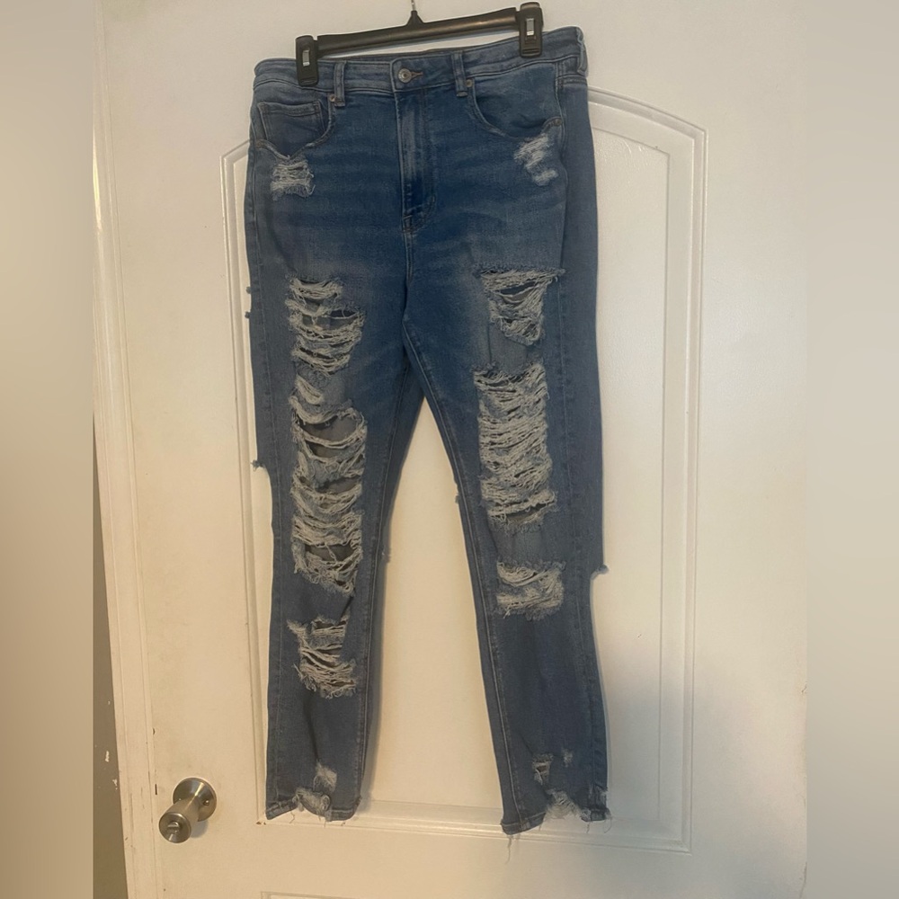 American Eagle Mom Jean- medium destroyed wash - Size 12
